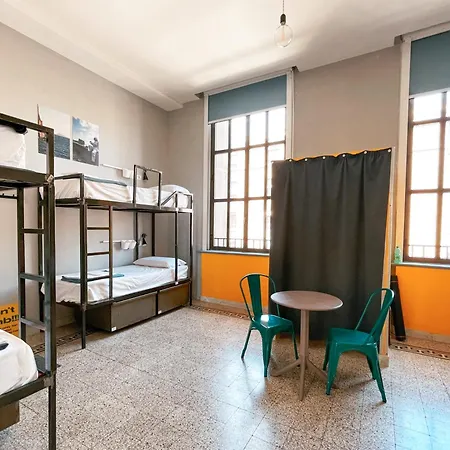 Hostal Napoli *
