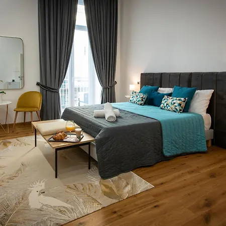 Downtown - E Si Nun Canto Moro Bed & Breakfast *