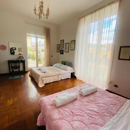 La Casa Sui Tetti 2 Guest house *
