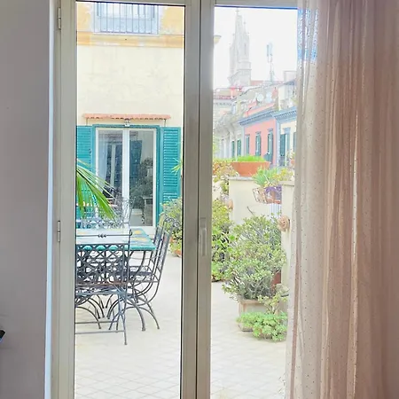 La Casa Sui Tetti 2 Guest house Naples