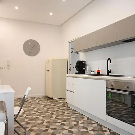 Qhouse