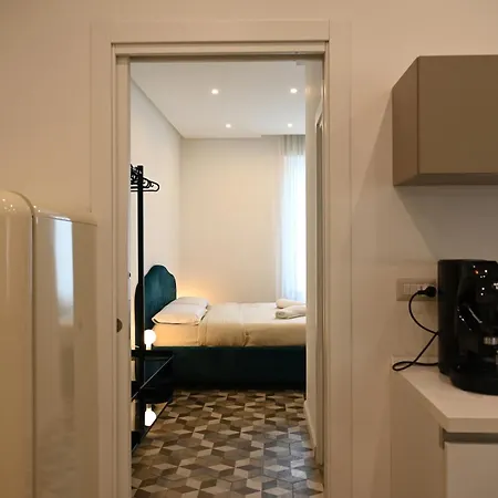 Qhouse Apartment *