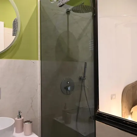 Qhouse Naples