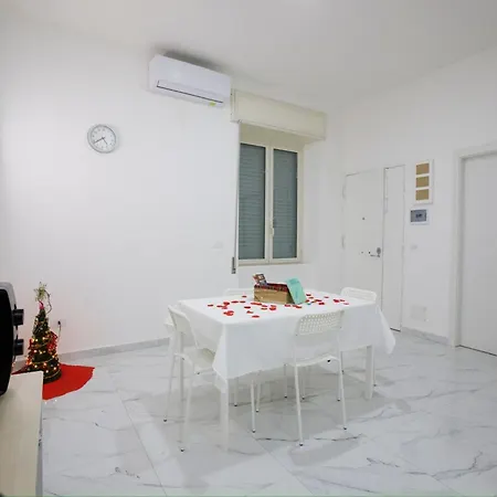 Metro Stazione-duomo 500m -appartamento Centrale Ed Elegante Apartment Naples