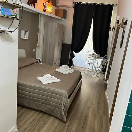 Holiday home Casa Myluna Centro Storico Naples