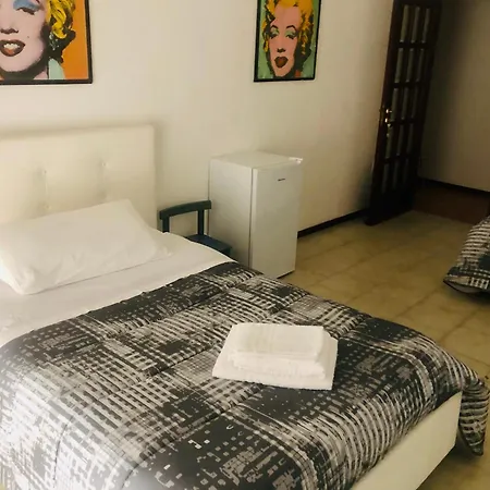 A Casa Di Titty Séjour chez l'habitant Naples