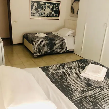 A Casa Di Titty *
