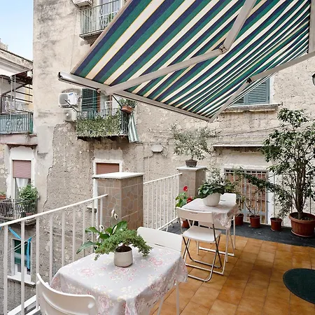 Apartment La Casa Di Gennaro - Naples