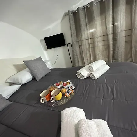 Aurora House * Naples