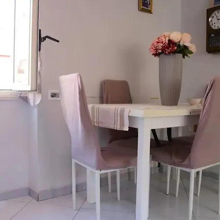 Scugnizzella Holiday House Apartment *