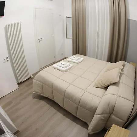 Bed & Breakfast Maison Nilo 15 *