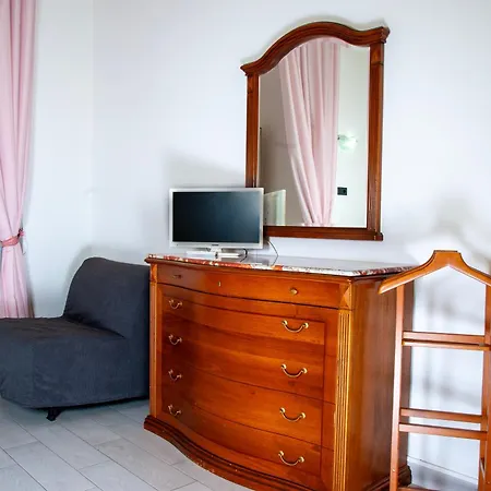 Palazzo Carafa Della Spina Apartmán *