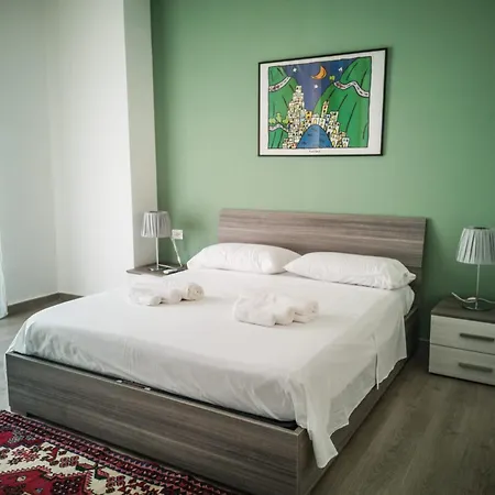 Accasatua Neapolitan * Napels