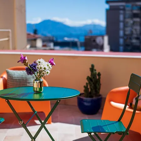 Les Maisons Naples
