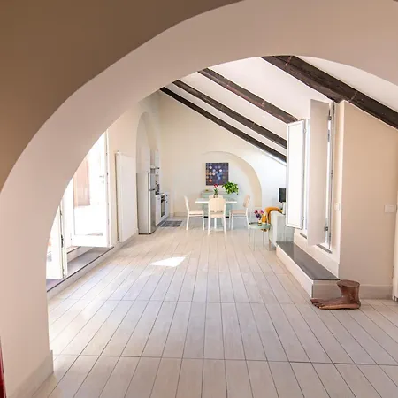 Les Maisons Apartment