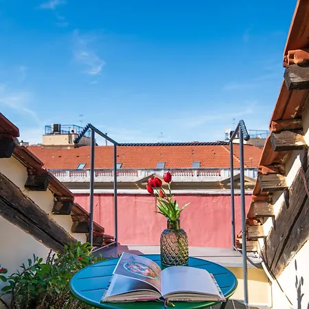 Les Maisons Naples