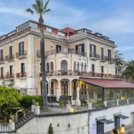 La Dimora, La Mansarda Sul Golfo * Napels