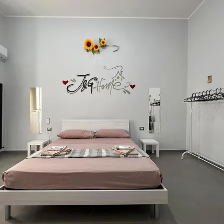 J&g Spaccanapoli Naples