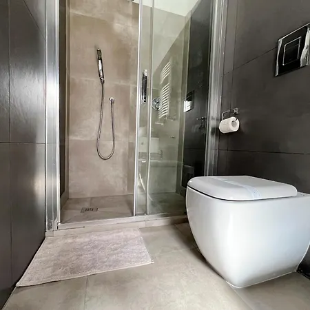 J&g Spaccanapoli Apartment Naples
