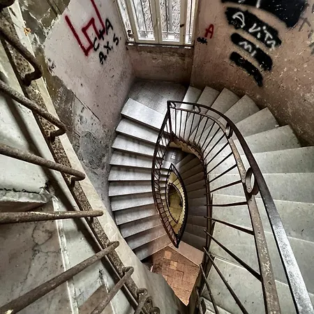 J&g Spaccanapoli Apartment