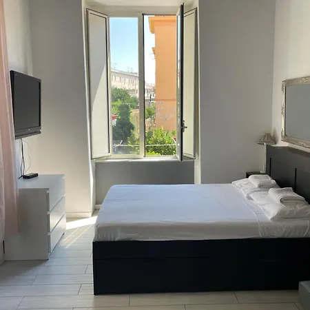 &house * Naples