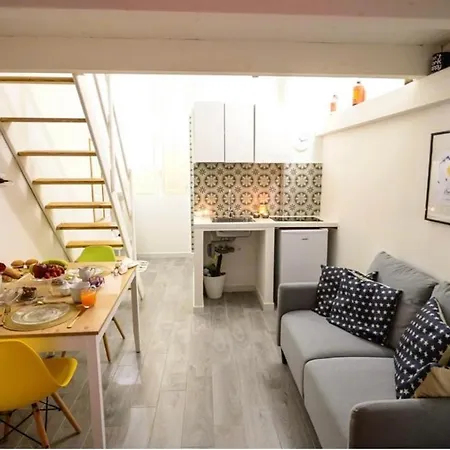 Central Guest House Naples