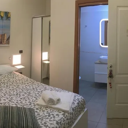 Bnb Naples 3*