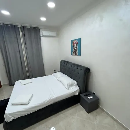 Dora House Valentino Неаполь