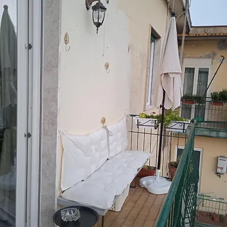 Bella 'mbriana Naples