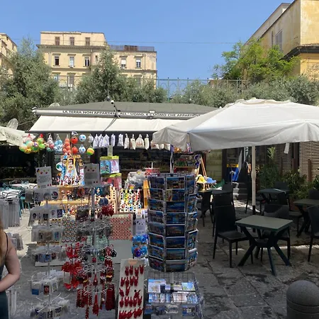 Ferdinando Sanfelice Centro Storico Bed & Breakfast 2*