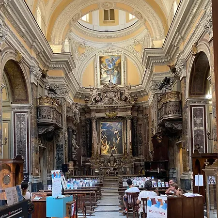 Ferdinando Sanfelice Centro Storico Bed & Breakfast