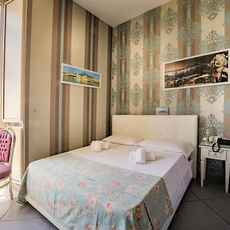 Hotel New Sayonara Neapol