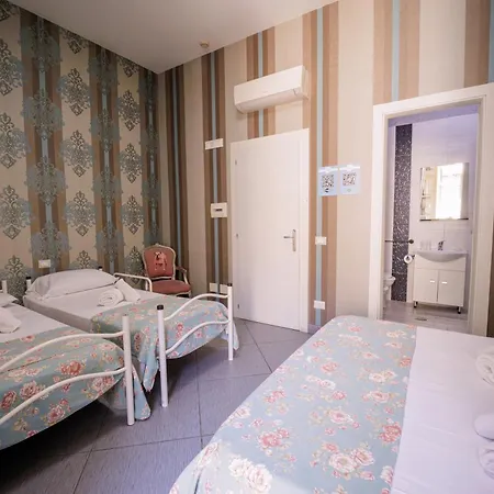 Hotel New Sayonara Neapol