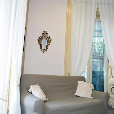 Rinascimento Casa Newman Holiday home Naples