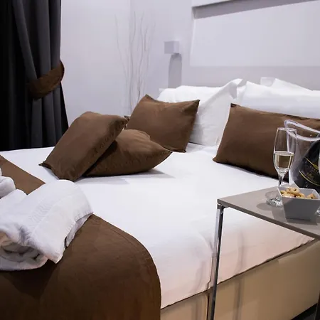 Bed & Breakfast Megaris Luxury