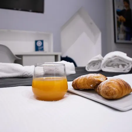 Megaris Luxury * Nápoles