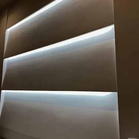 Megaris Luxury * Nápoles