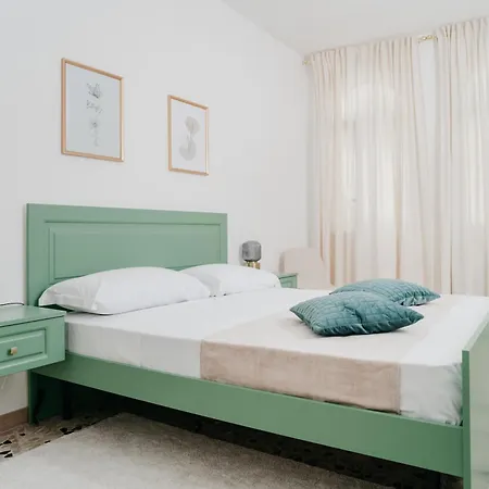 Il Cortile By Vista Napoli Aparthotel *