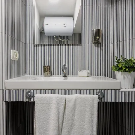 Apartment Mezzocannone 109 - Sweet Naples
