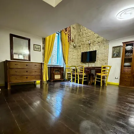 Apartment Carlito's House- Un'intera Casa Al Centro Storico