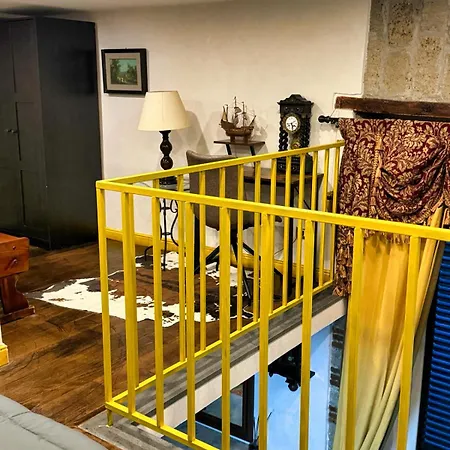 Apartment Carlito's House- Un'intera Casa Al Centro Storico Naples