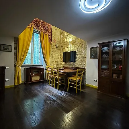 Carlito's House- Un'intera Casa Al Centro Storico