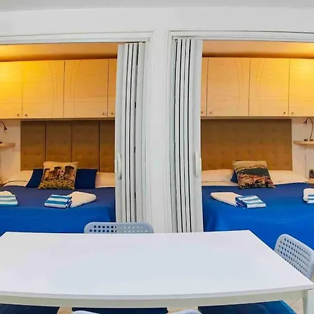 Apparthenope Apartment *