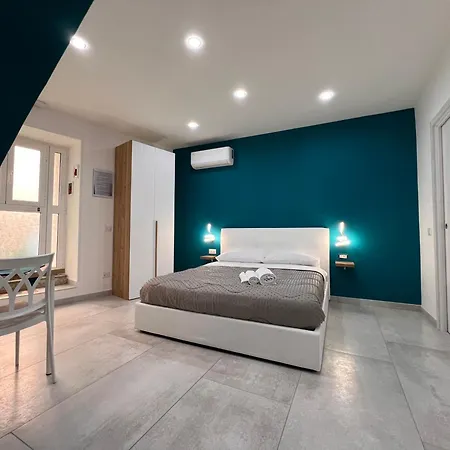 Number 8 Apartment Naples