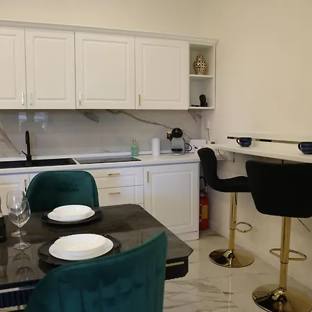 Luxury House Tina *