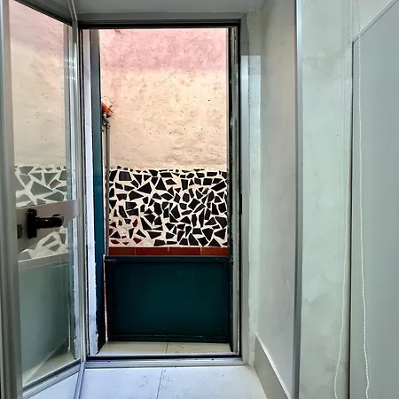 Roila House - Self Checkin Apartment