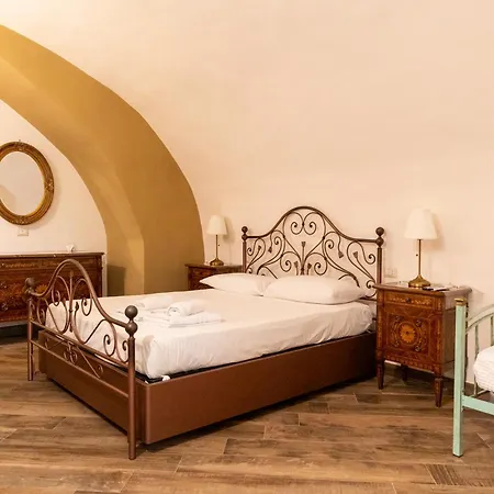 Via Carlo De Cesare 56 Apartment