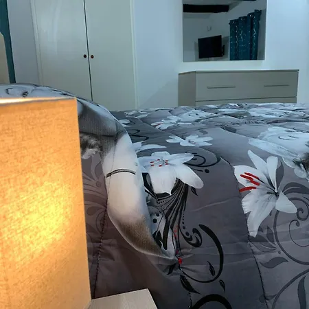 Donnaregina5 * Naples