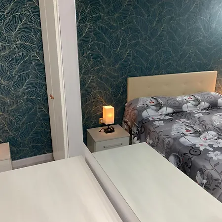 Apartment Donnaregina5