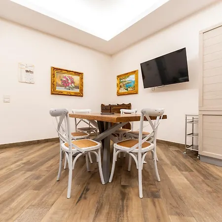 Via Carlo De Cesare 56 Apartment Naples